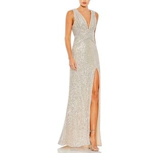Mac Duggal Nude Sequins V-Neck Wrap Waist Gown - New With Tag - Reemoly